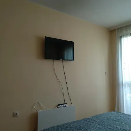 Apartment Тристаен Апартамент Център Бургас